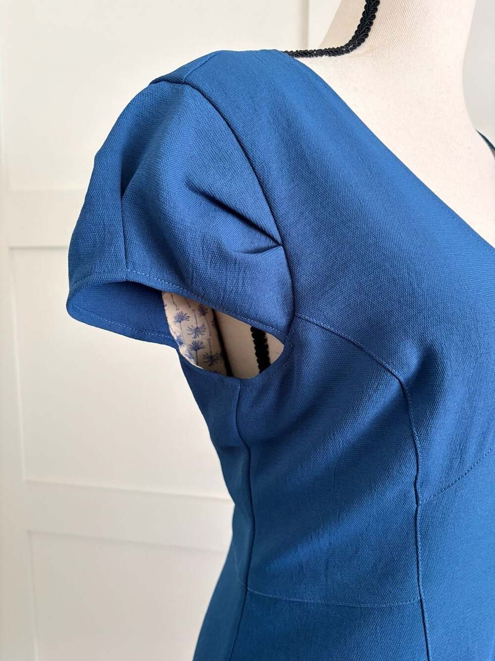Cotélac Blue Lightweight Cap-Sleeve Sheath Dress Size 1 (US small/6) - Picture 4 of 13